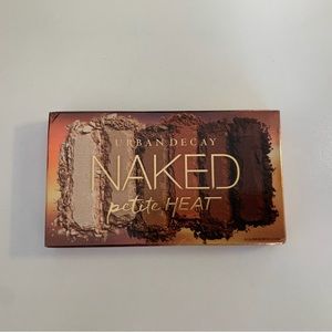 Urban Decay Naked petite heat eyeshadow palette